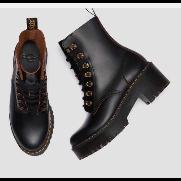 New Dr Martens Leona vintage smooth leather boots - Picture 7 of 14